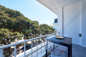 Estoril BeachFront Balcony apartment